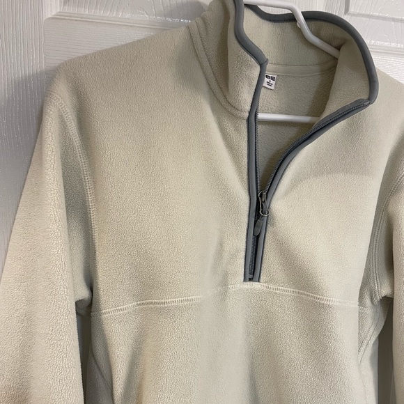 Quarter zip Uniqlo sweater - Picture 3 of 3
